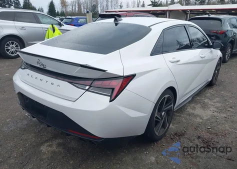 2022 Hyundai Elantra N Line z USA, uszkodzony, nr VIN KMHLR4AF8NU304539